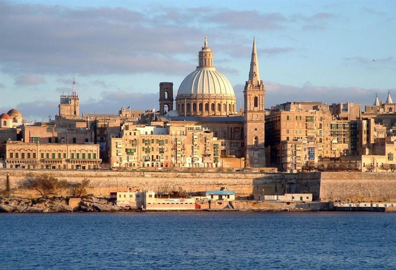 Modern Apartment In The Best Location, Perfect For Families Sliema Extérieur photo